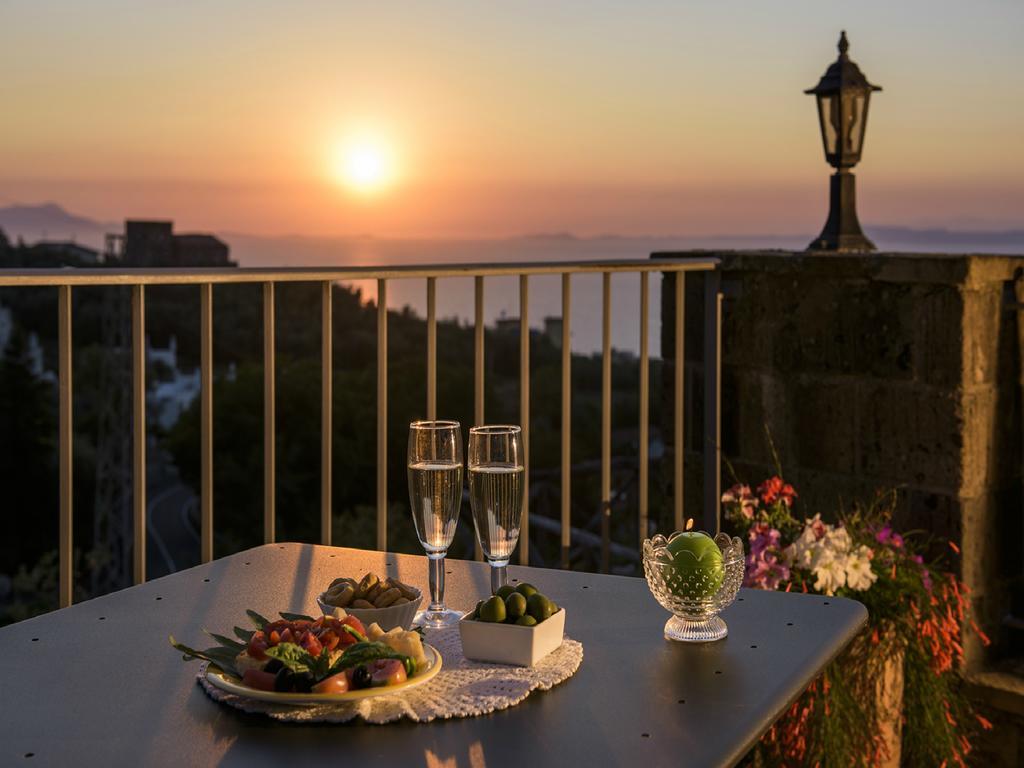 Villa Carolina Sorrento Private Heated Pool And Sea View Habitación foto